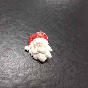 **Sale** Santa head pin